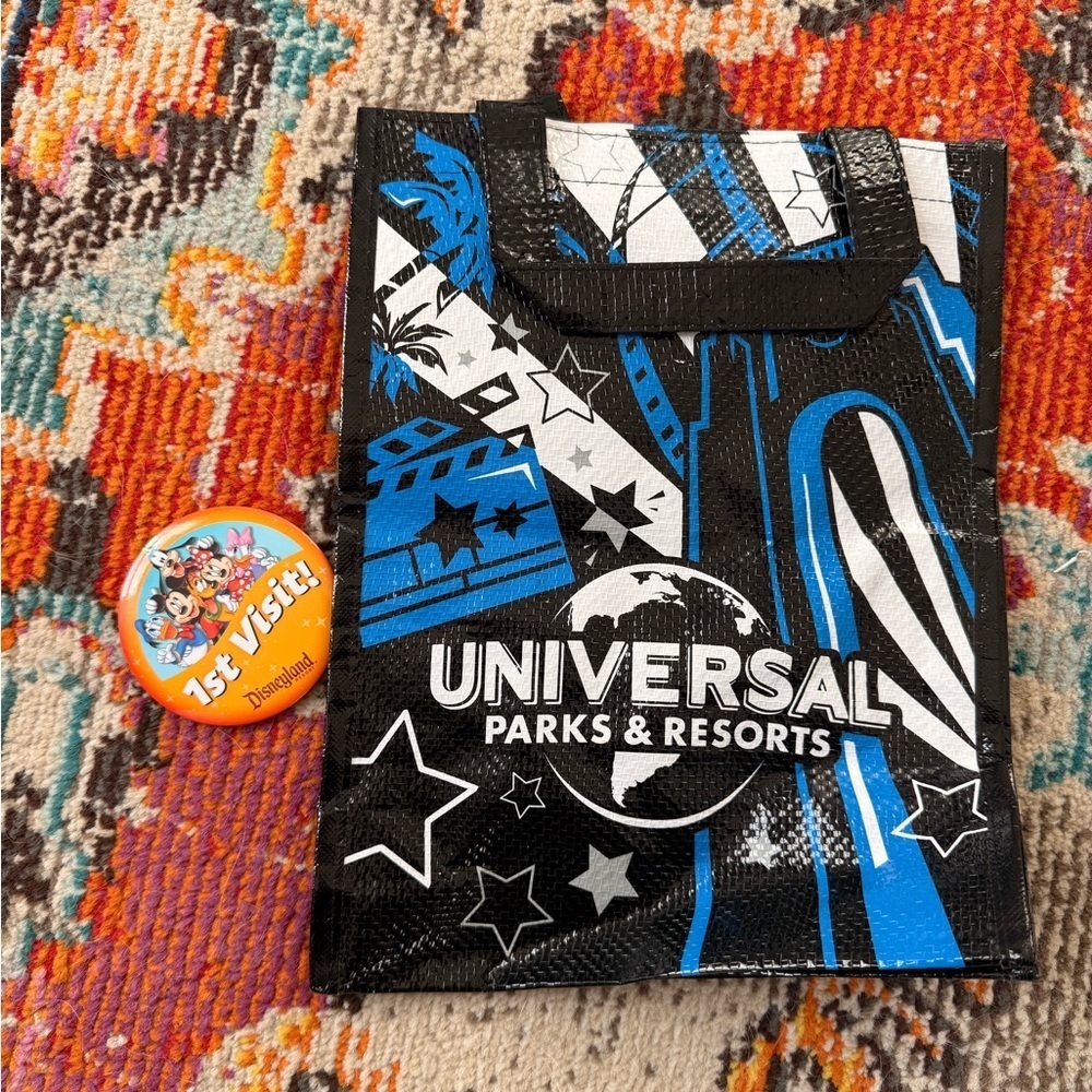 🎀PICK 5/$25🎀 Universal Parks Mini Tote & Disneyland 1st Visit Pin